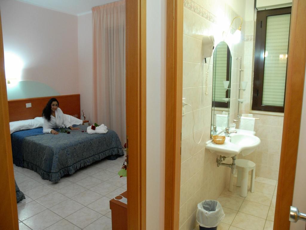 Aloha Park Hotel Campomarino (Campobasso) Quarto foto